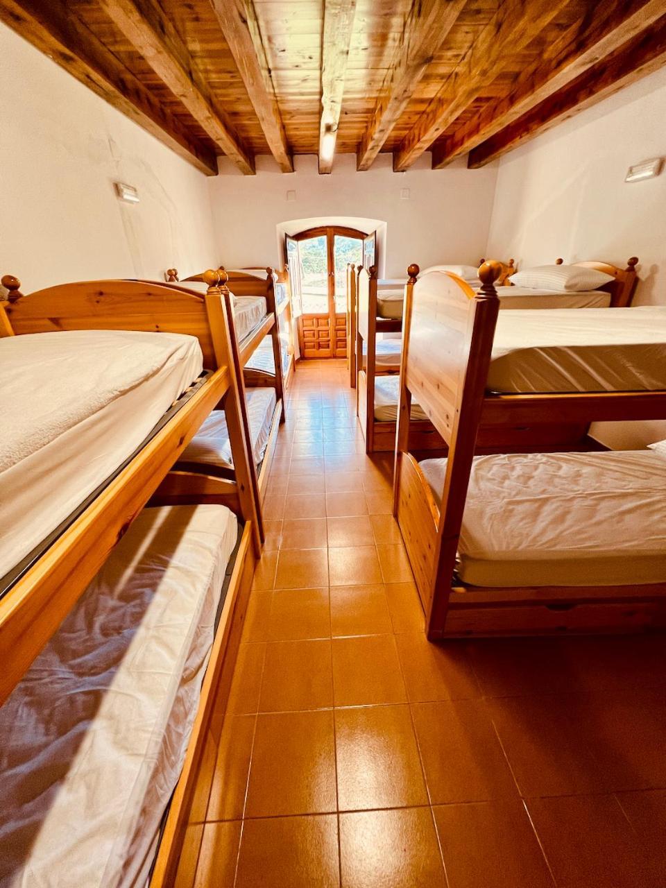 Albergue Pinares - La Casona De Revenga Regumiel de la Sierra Bagian luar foto