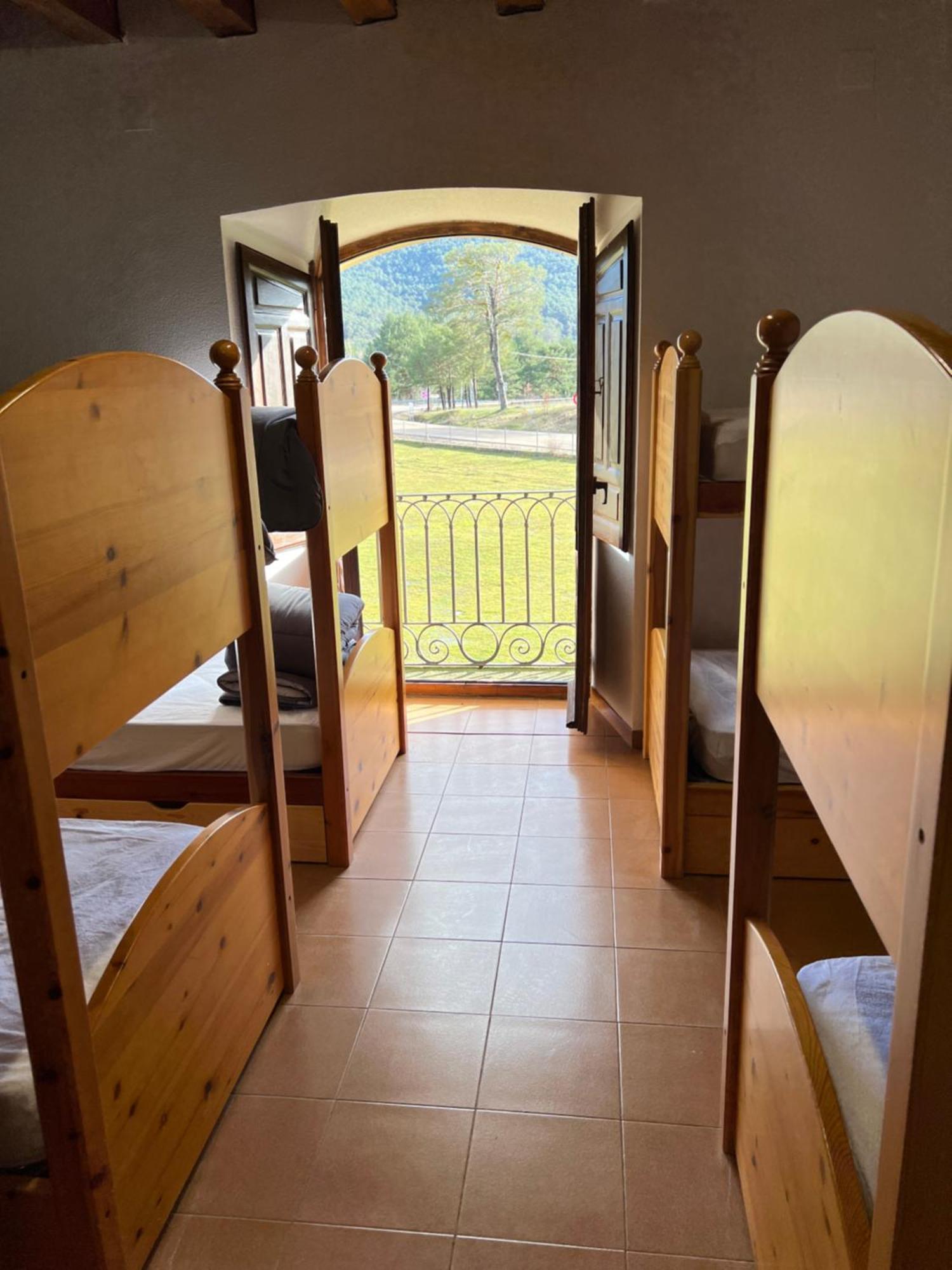 Albergue Pinares - La Casona De Revenga Regumiel de la Sierra Bagian luar foto