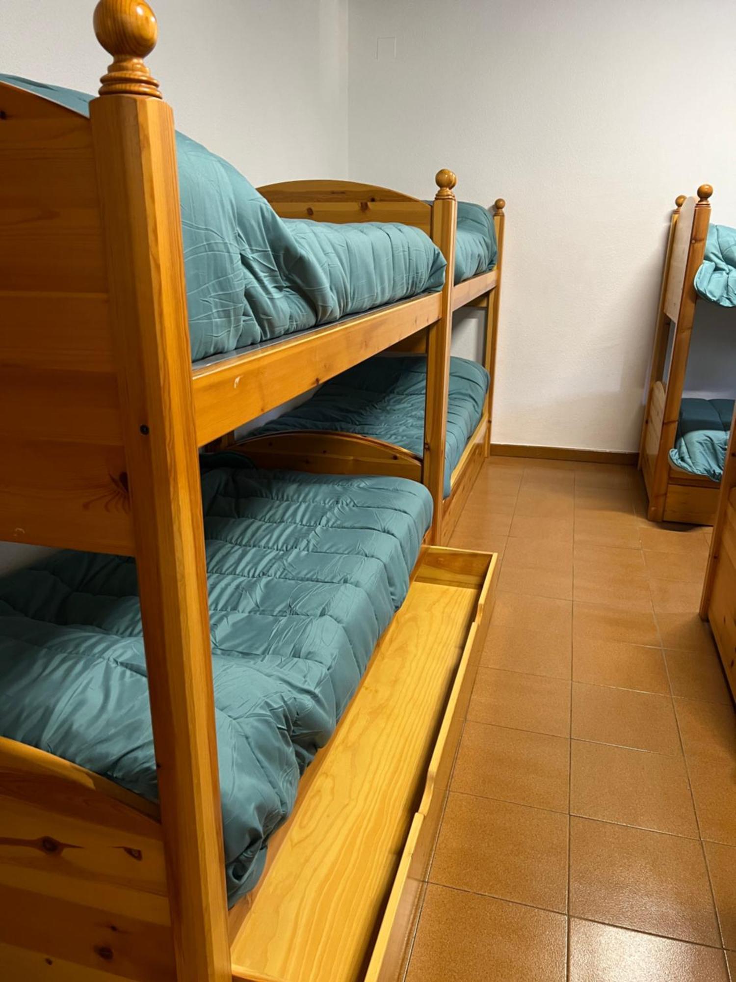 Albergue Pinares - La Casona De Revenga Regumiel de la Sierra Bagian luar foto