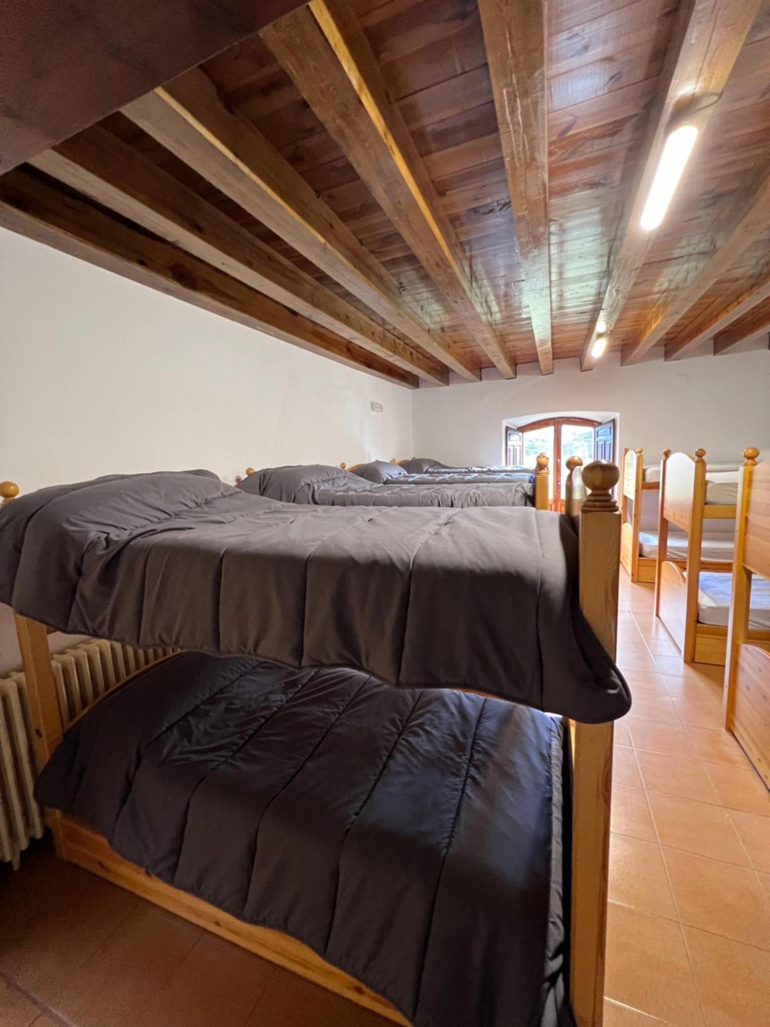 Albergue Pinares - La Casona De Revenga Regumiel de la Sierra Bagian luar foto