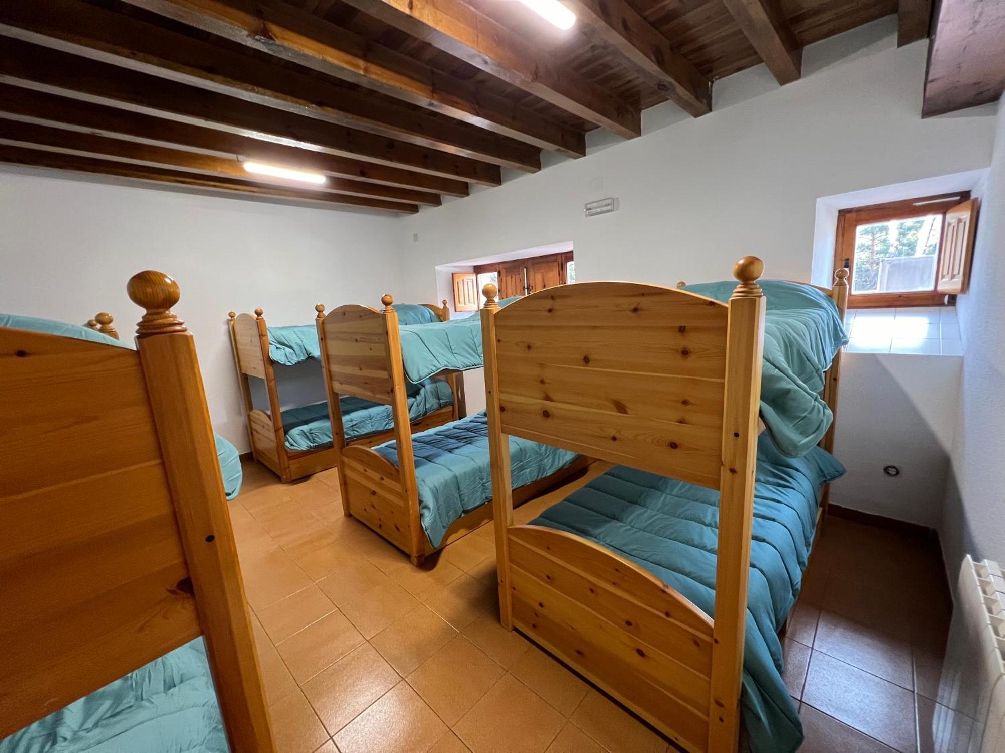 Albergue Pinares - La Casona De Revenga Regumiel de la Sierra Bagian luar foto